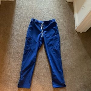 Figs straight leg XS/P scrubs